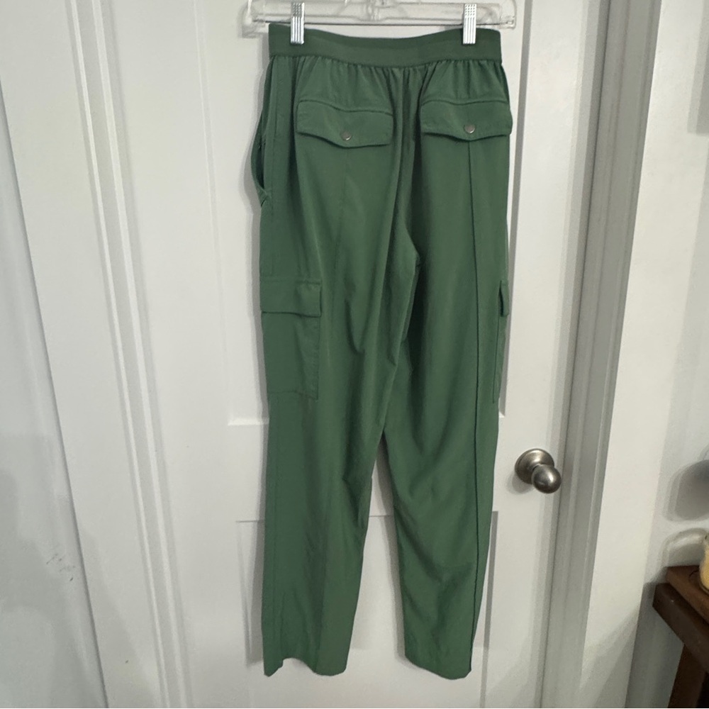 Athleta Women’s Vienna Cargo Pant Size 8 Vineyard Green Performance-Stretch - Picture 12 of 12